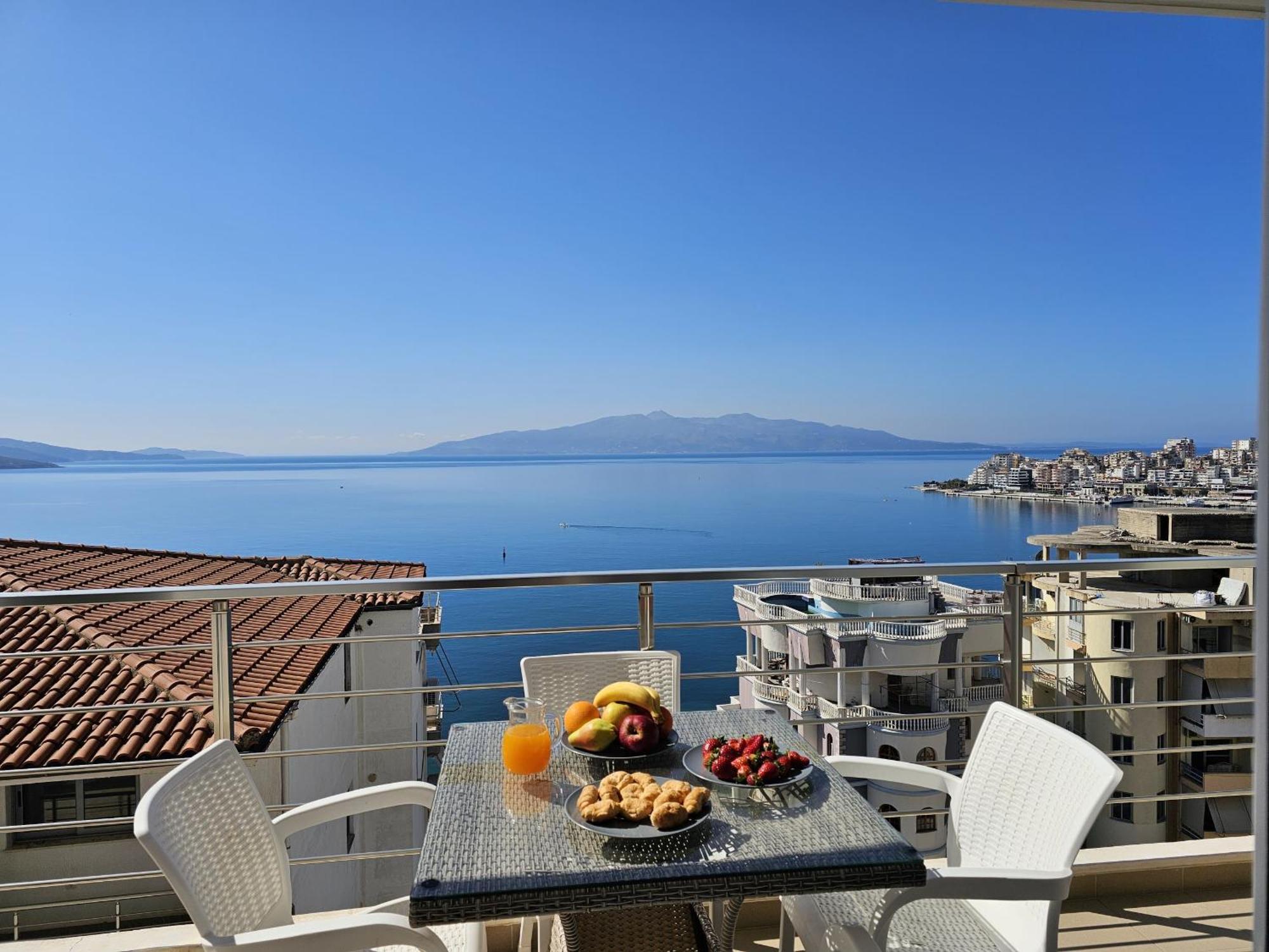 Wonderful View Apartments Sarandë Esterno foto