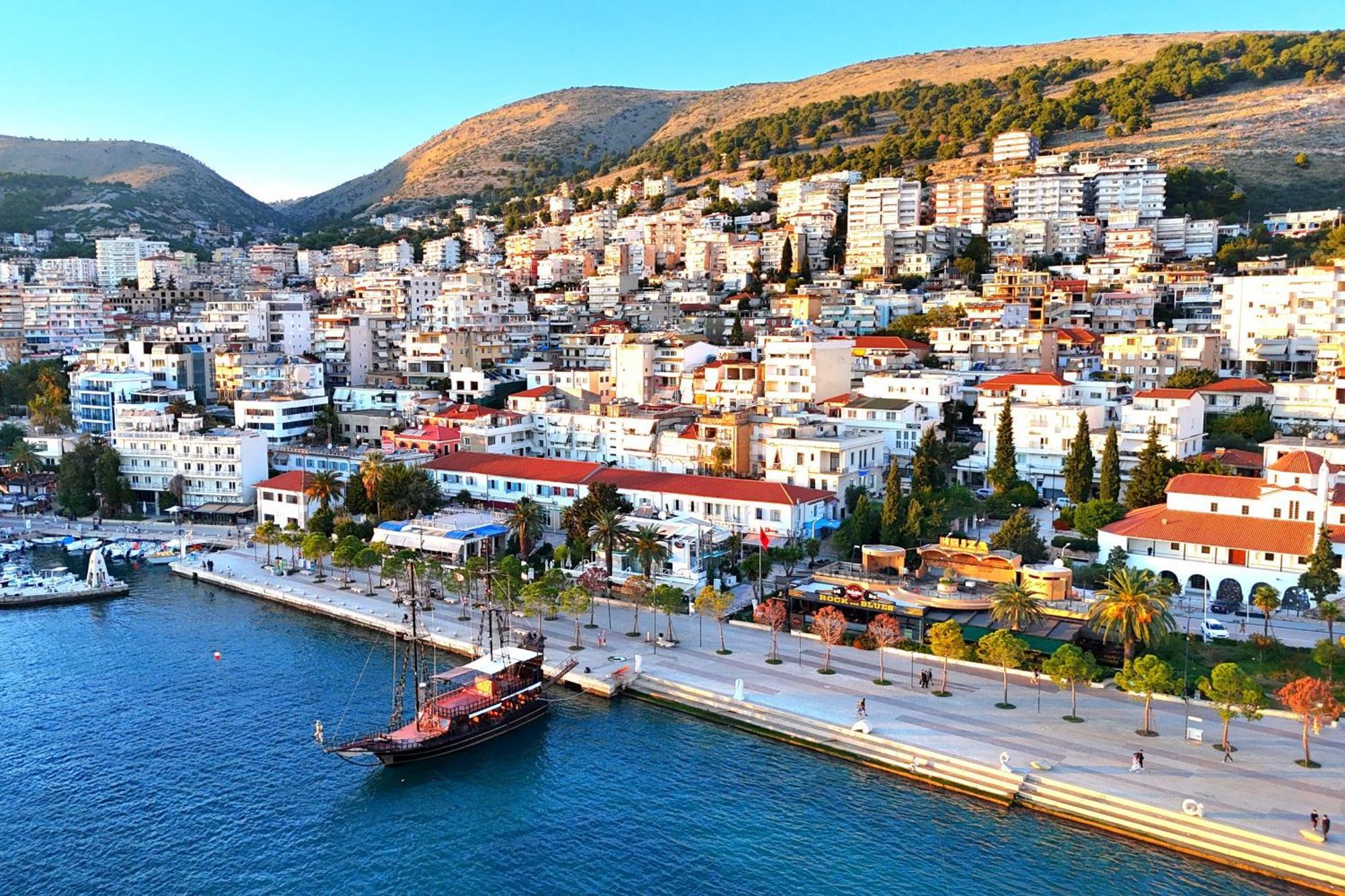 Wonderful View Apartments Sarandë Esterno foto