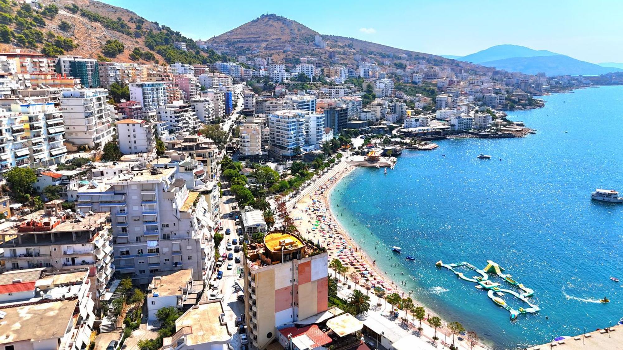 Wonderful View Apartments Sarandë Esterno foto