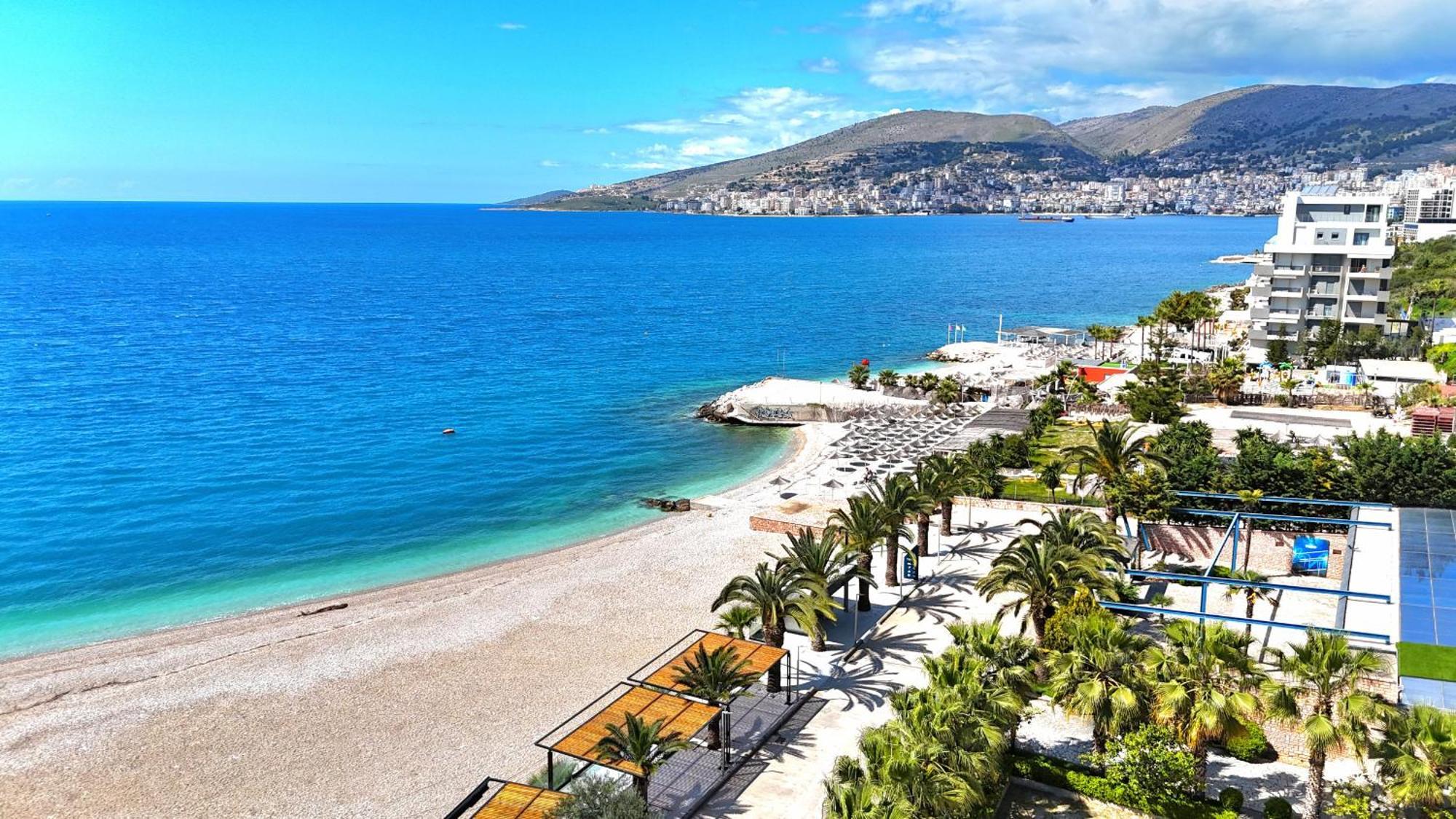 Wonderful View Apartments Sarandë Esterno foto